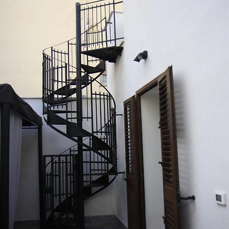Zisas Apartment Palermo Bagian luar foto