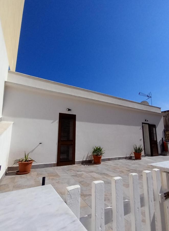 Zisas Apartment Palermo Bagian luar foto