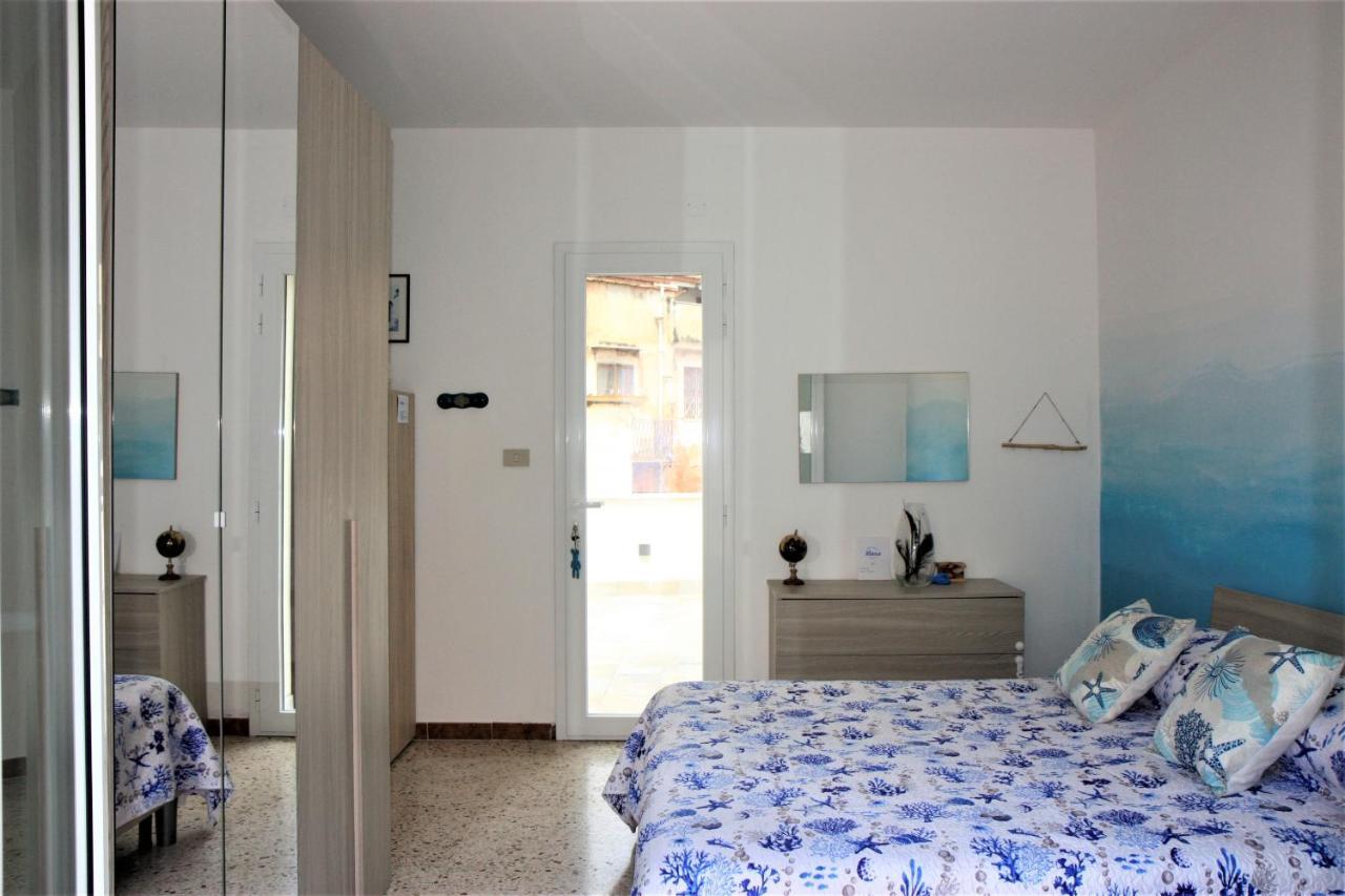 Zisas Apartment Palermo Bagian luar foto